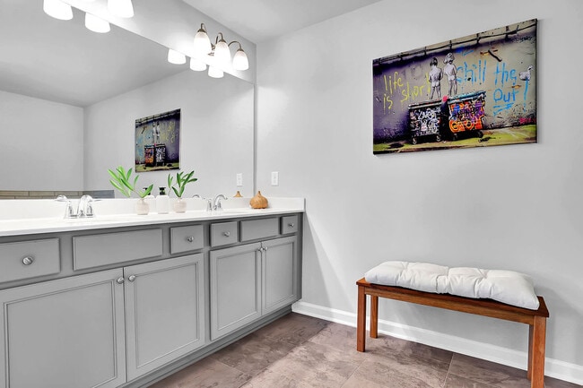 Building Photo - 3361 The Way Pl