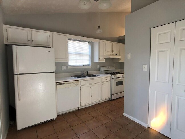 Building Photo - 4058 Heritage Valley Ct