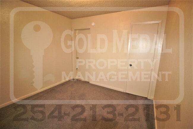 Building Photo - 804 Michelle Dr