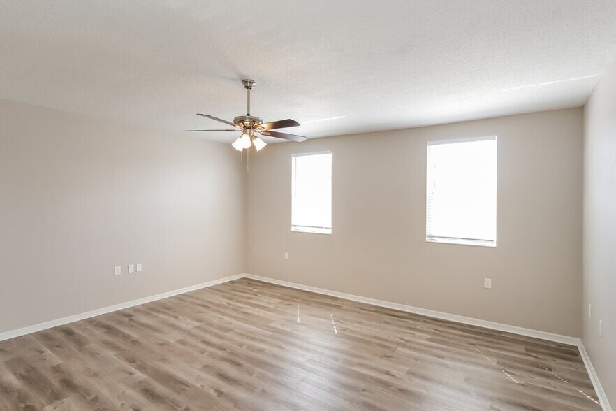 Building Photo - 1652 Crossvine Ct