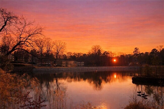 Building Photo - 1375 Walking Wy