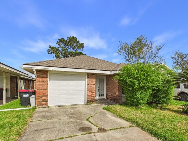 Building Photo - Coming Soon! 2 Bedroom 2 Bathroom