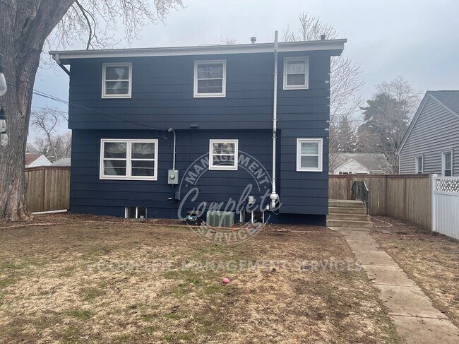 Building Photo - 7500 Aldrich Ave S