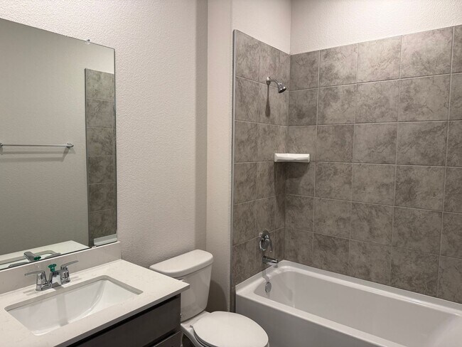 Building Photo - 2473 Eglisfield Lp
