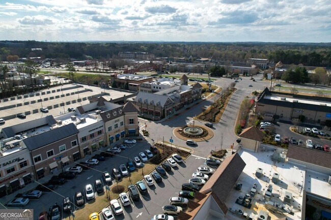 Building Photo - 5051 Pinckney Ln