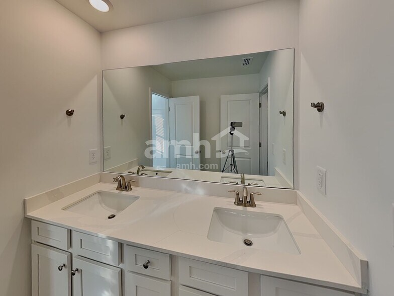 Building Photo - 1468 Aquamarine Dr