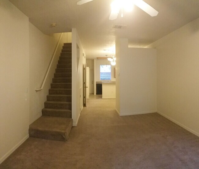 Building Photo - 3543 SW 30th Way