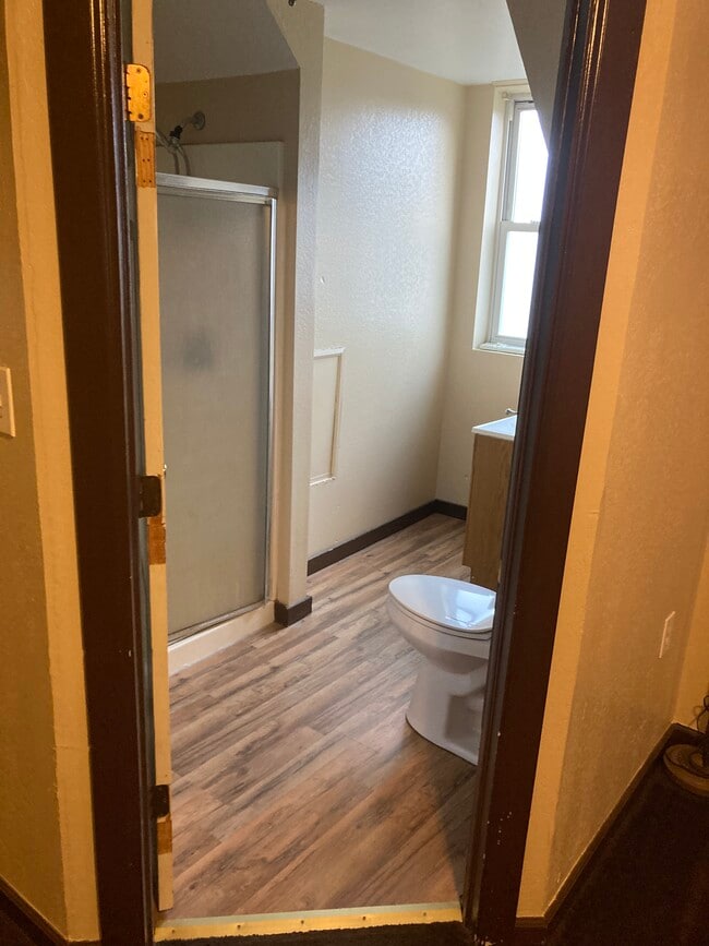 Building Photo - 89 W Walnut St