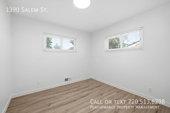 Building Photo - 1390 Salem St