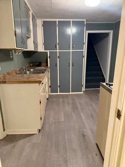 Building Photo - 11 Berry Rd