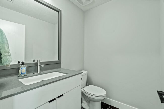 Building Photo - 540 Angels Rst Wy