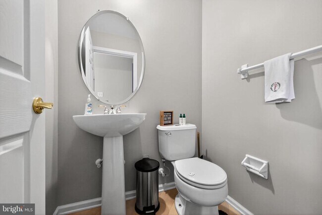 Building Photo - 37 Jessica Ct