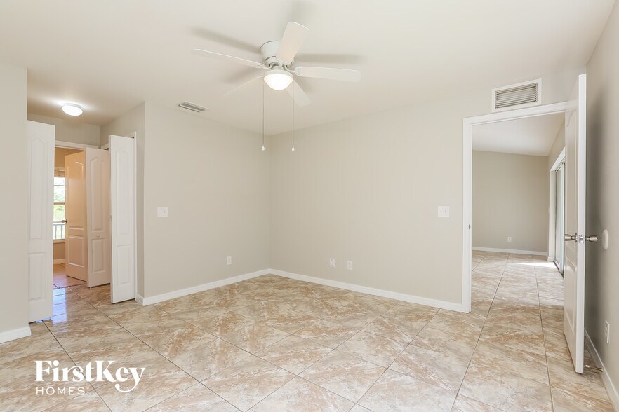 Building Photo - 538 Flamingo Ave S