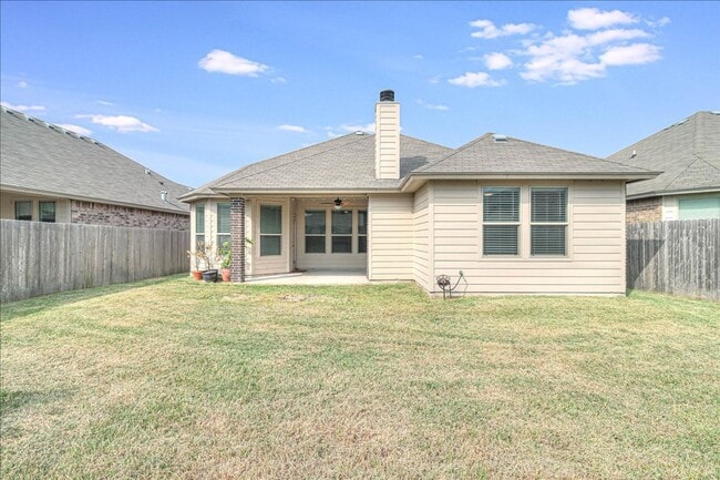 Building Photo - 8010 Calma St