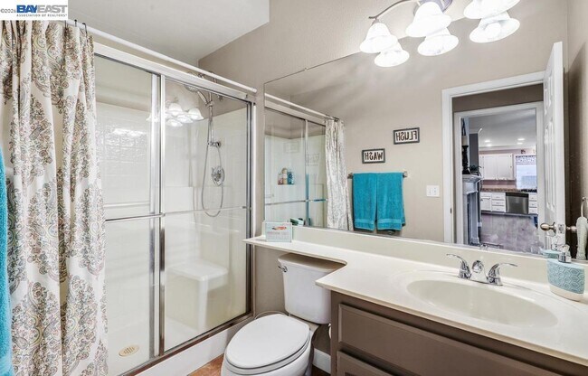 Building Photo - 828 Hollowbrook Dr