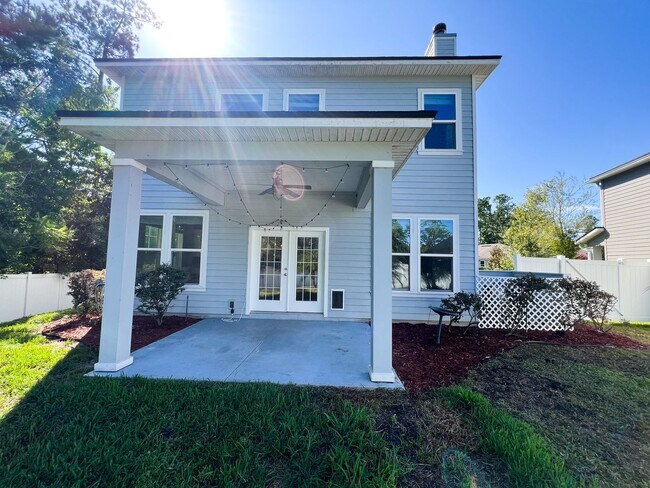 Building Photo - Updated Eagle Harbor Home with Preserve Views