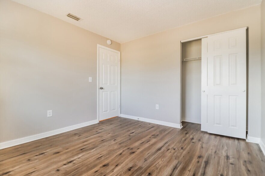 Building Photo - 3216 Kismet Ct