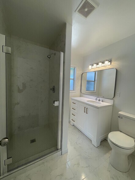 Building Photo - 14519 Fox St