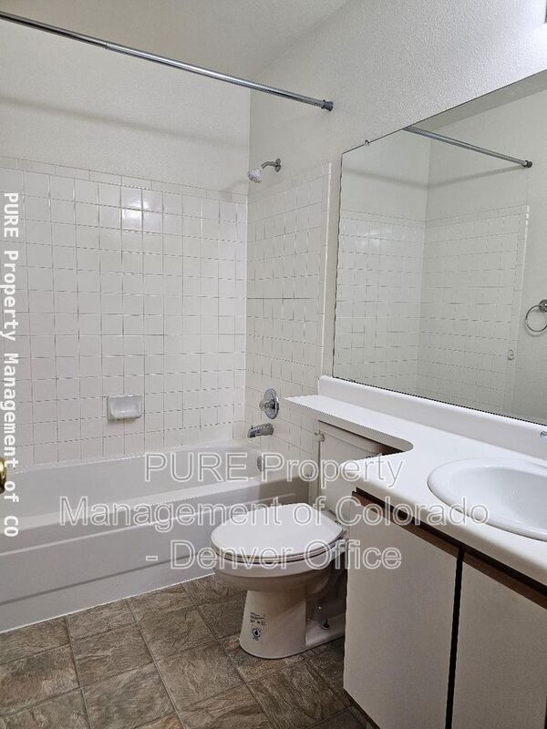 Building Photo - 5706 W Asbury Pl