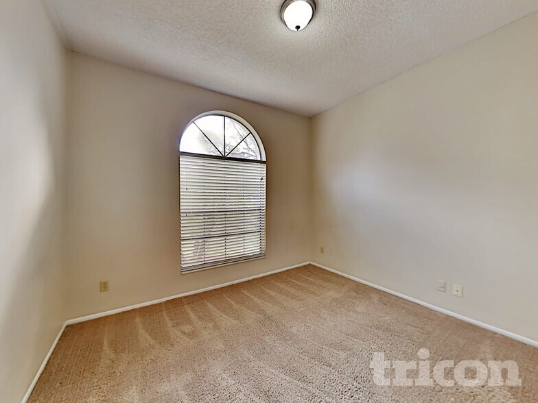 Building Photo - 778 Birgham Pl