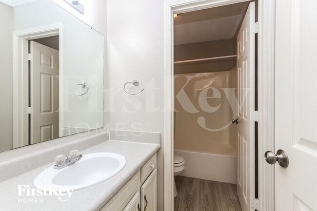 Building Photo - 5722 Dollar Forge Dr