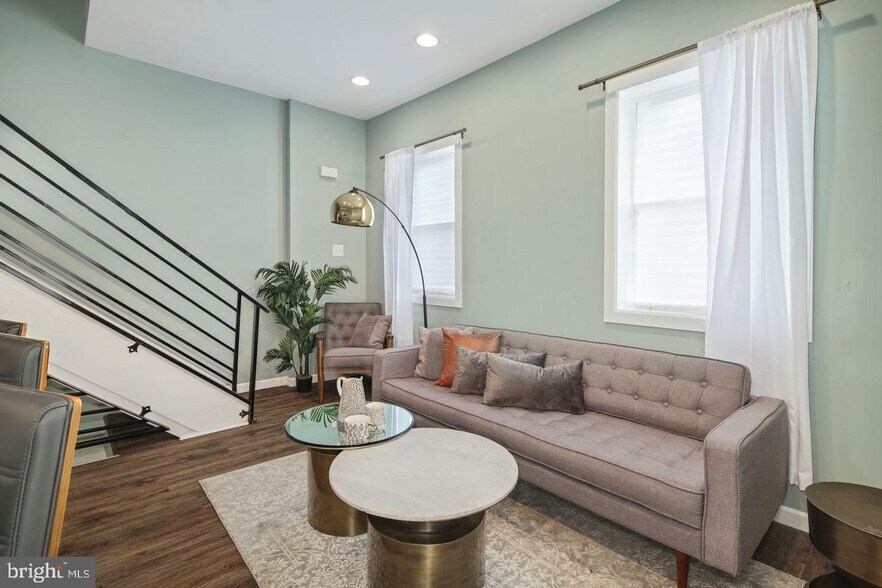 Building Photo - 3904 Aspen St