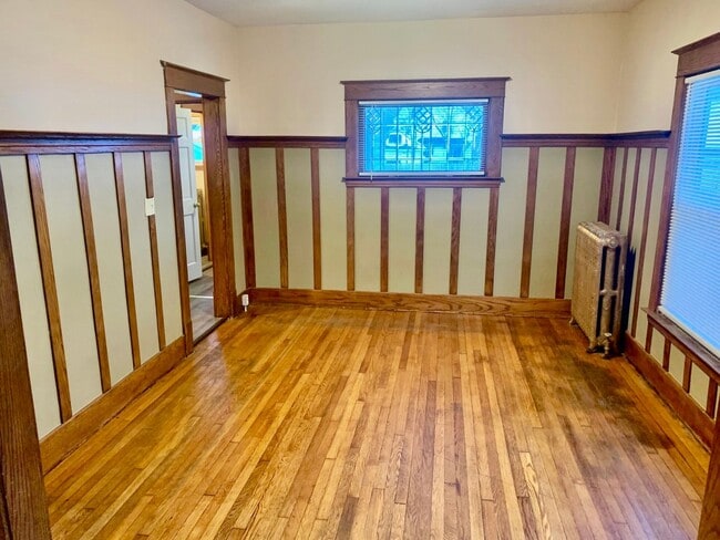 Building Photo - 4 Bedroom, 1.5 Bath Home – North East Grand Rapids