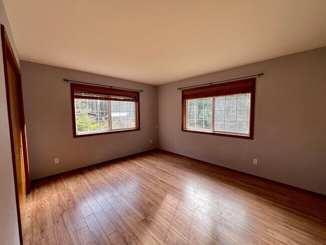 Building Photo - PENDING APPLICATION; Private 5 Acres