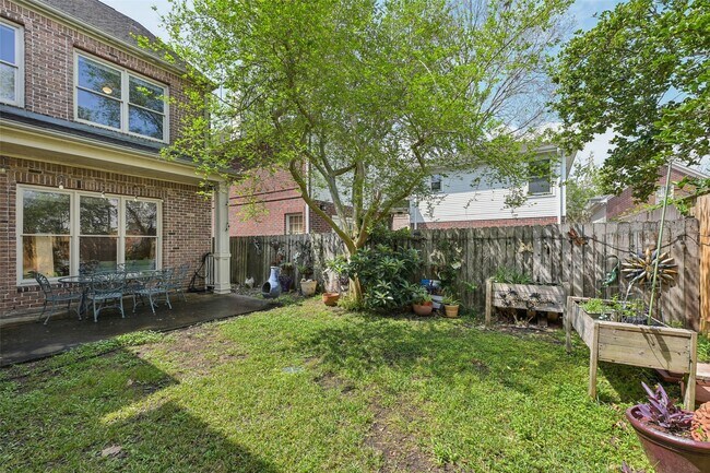 Building Photo - 4026 Villanova St