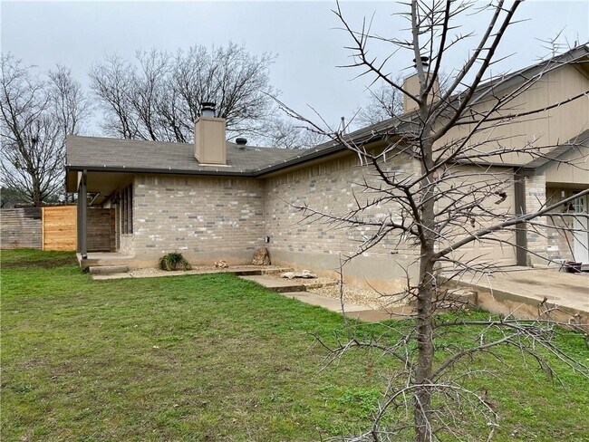 Building Photo - 1700 Rustlers Rd