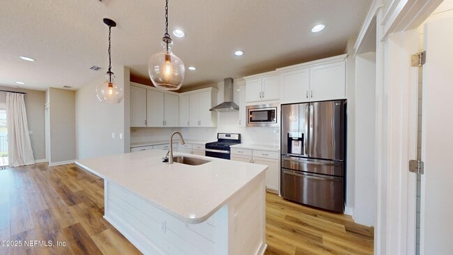 Building Photo - 257 Windermere Way