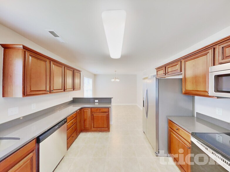 Building Photo - 4012 Eastside Ct