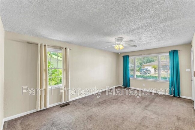 Building Photo - 2019 E 59th St