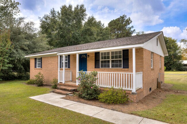 Building Photo - 3640 Lindella Rd