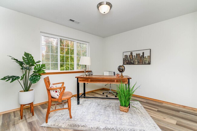 3rd Bedroom - 16117 1st Ave NE