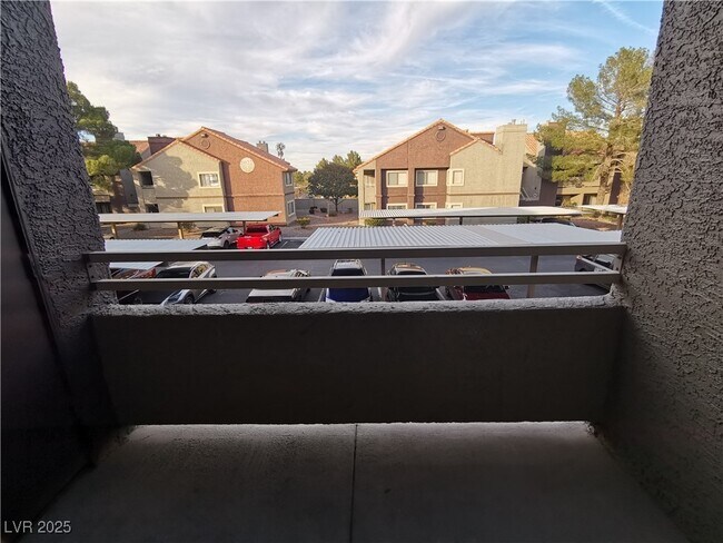 Building Photo - 5026 S Rainbow Blvd