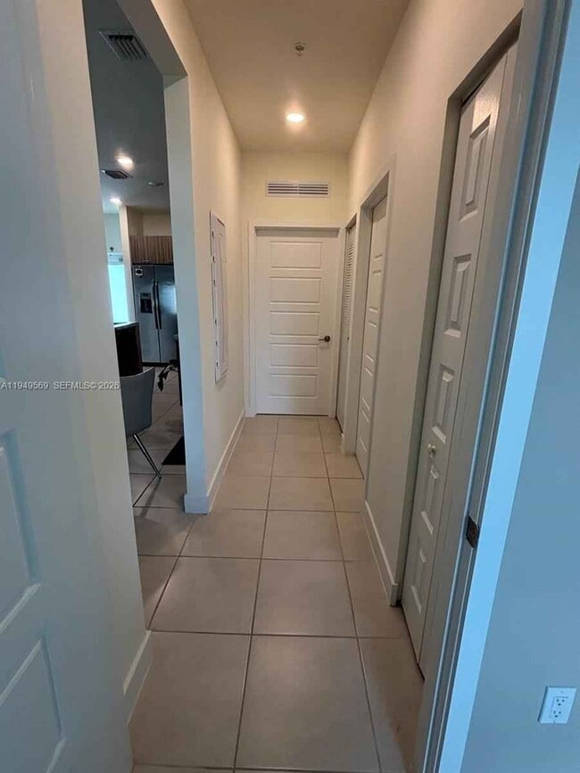 Building Photo - 4636 NW 84th Ave