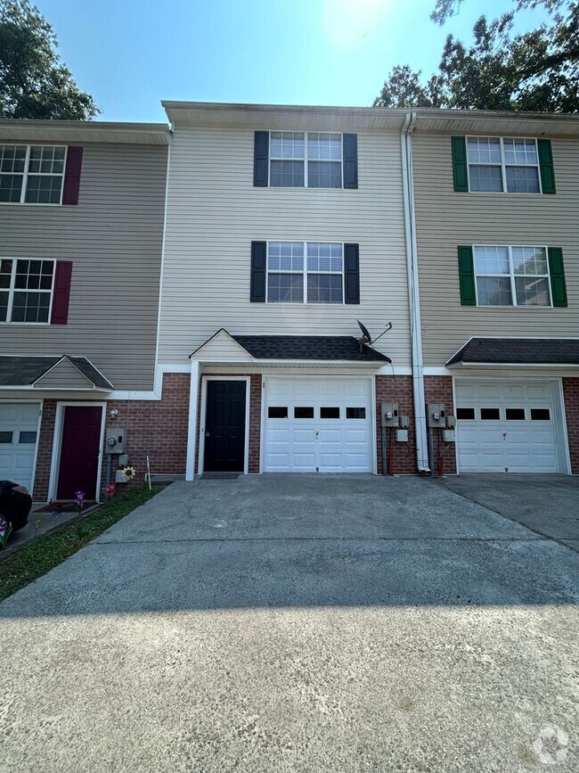 Building Photo - 2/2.5 Townhome in Cartersville- $1395