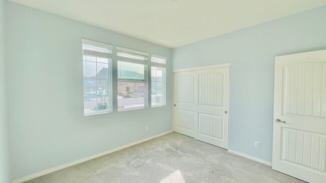 Building Photo - BEAUTIFUL 5BD/3BA-2 Story Home available for rent in Jurupa Valley!