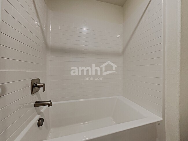 Building Photo - 340 Timber Kate Pl