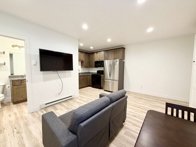 Building Photo - 578 Lewski Ln