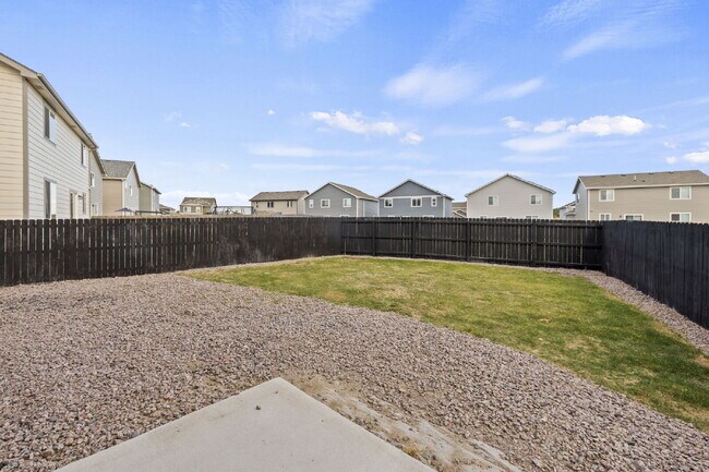 Building Photo - Newer home located in Larson Ranch Community, featuring main level owners suite.