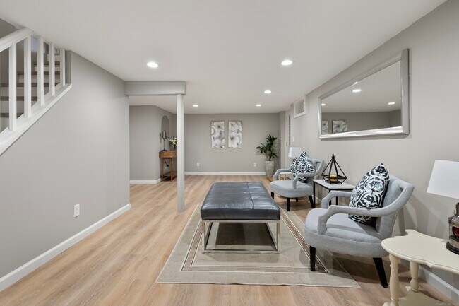 Building Photo - 60 Indian Spring Rd