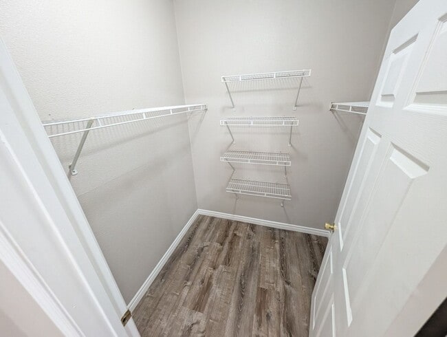 Building Photo - 8250 N Grand Canyon Dr