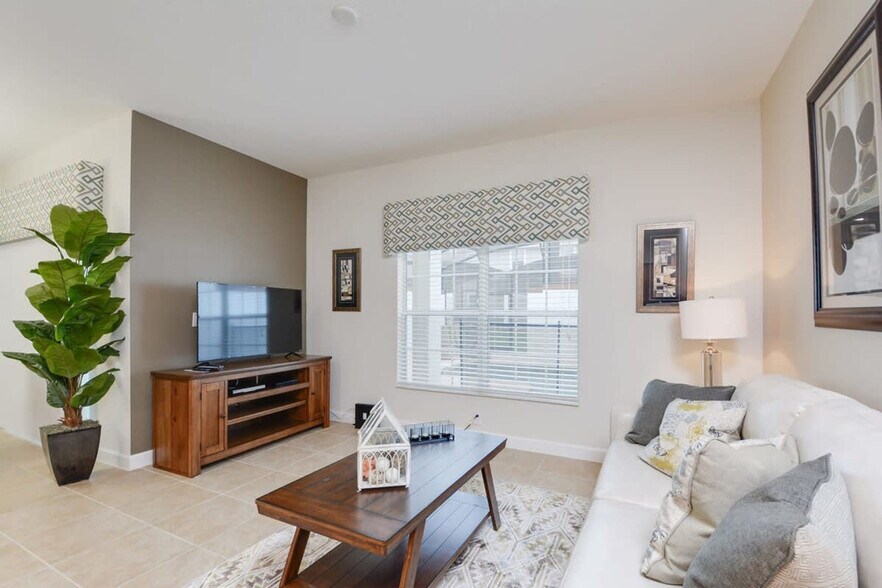 Building Photo - 4815 Brier Rose Ln