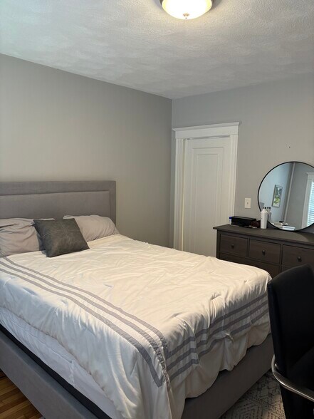 Building Photo - 51 Algonquin Rd