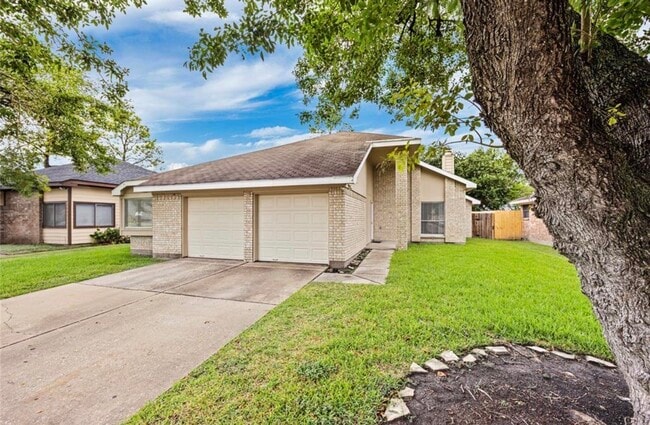 Primary Photo - 15711 Roxton Ridge Dr