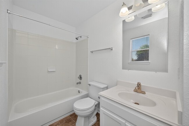 Building Photo - 19410 Bold River Rd