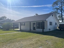 Building Photo - 110 Trotter St