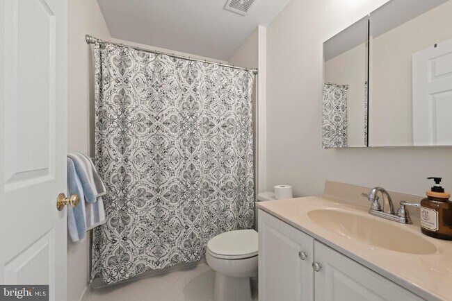 Building Photo - 43286 Morven Square